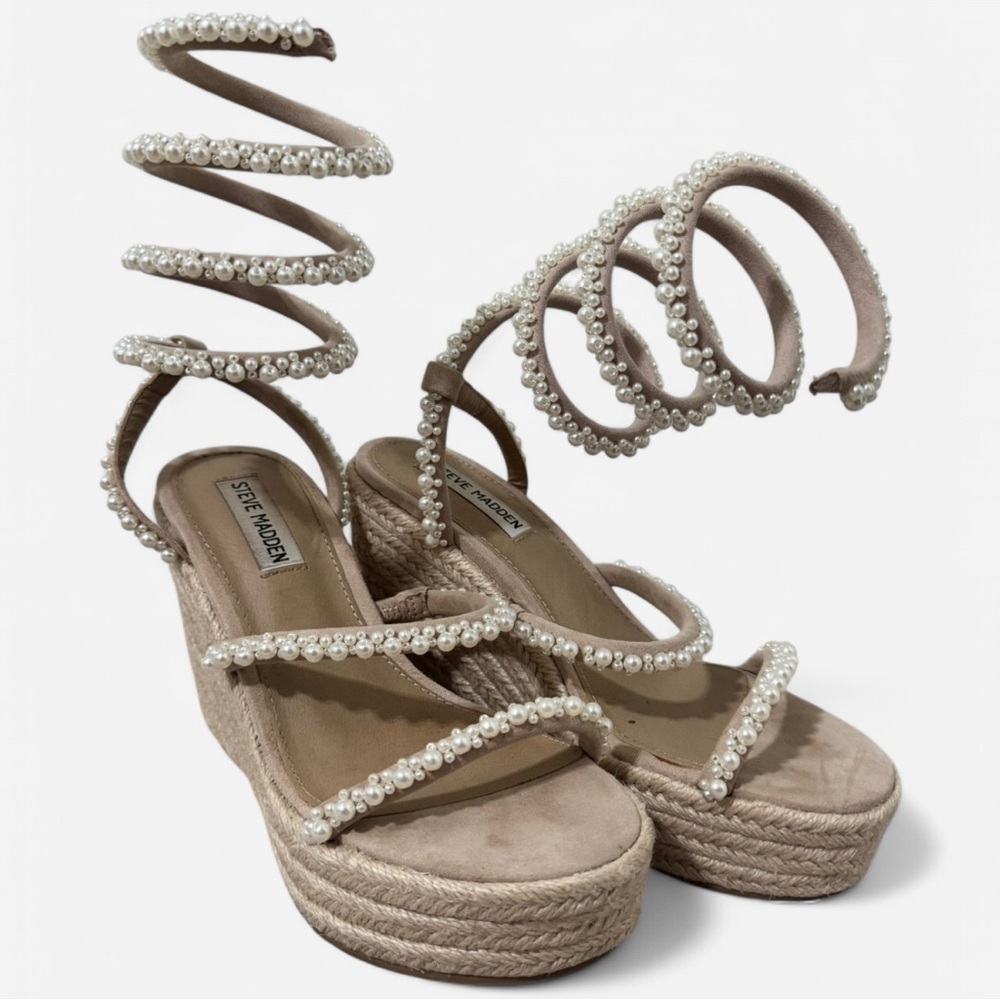Steve Madden Pearl Spiral Wedges